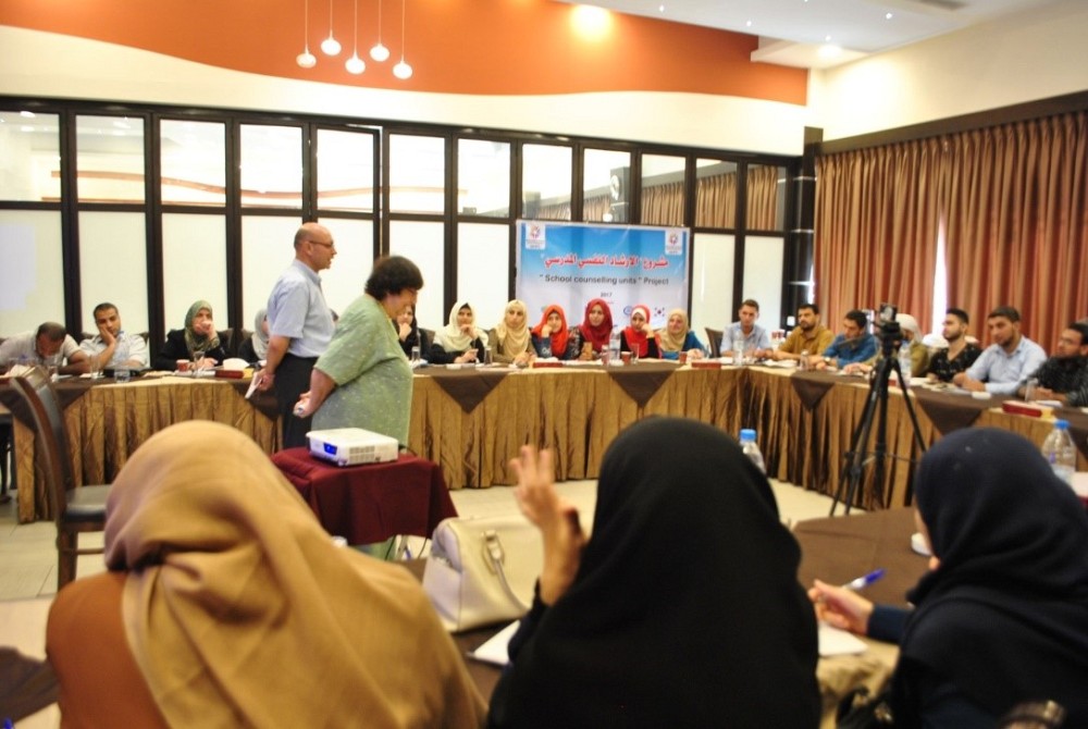 ​Training for teachers and school counsellors