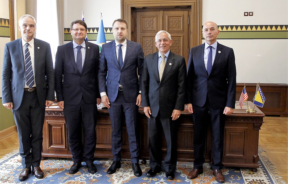 Mayor Skaka with Mr Turšič, ITF, Ambassador Lovrenčič, ITF, Mr Baltimore, MLI, and Mr Hadžimujagić, MDDC.