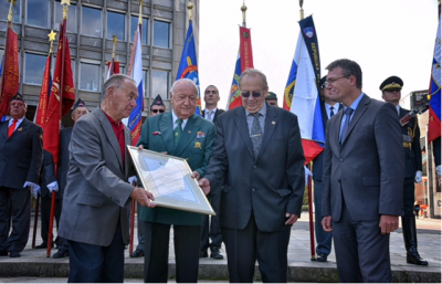 [Photo courtesy of BoBo]