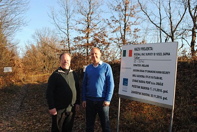 Ambassador of Ireland Sean O'Regan and Head of ITF Representative Office in BiH Gregor Sančanin at the worksite