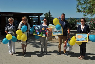 Red Cross, MFA Slovenia and ITF received presents from the children. 
