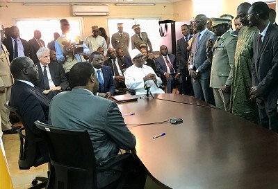 Col Maj Ibrahim Fane, Director of the Center, presenting his team to Presidents of the Republic of Mali and Togolese Republic, President of ECOWAS Commission, Minister for Malian Diaspora and Integration and DCM US Embassy in Mali.