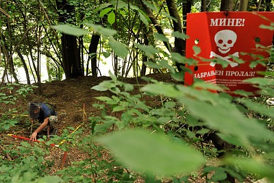 Each cleared square meter represents a potential life saved and one major step towards a safer future. It enables not only safe movement but also easier access to livelihoods, health services, education and other basic services (Photo: Žiga Živulović jr.)